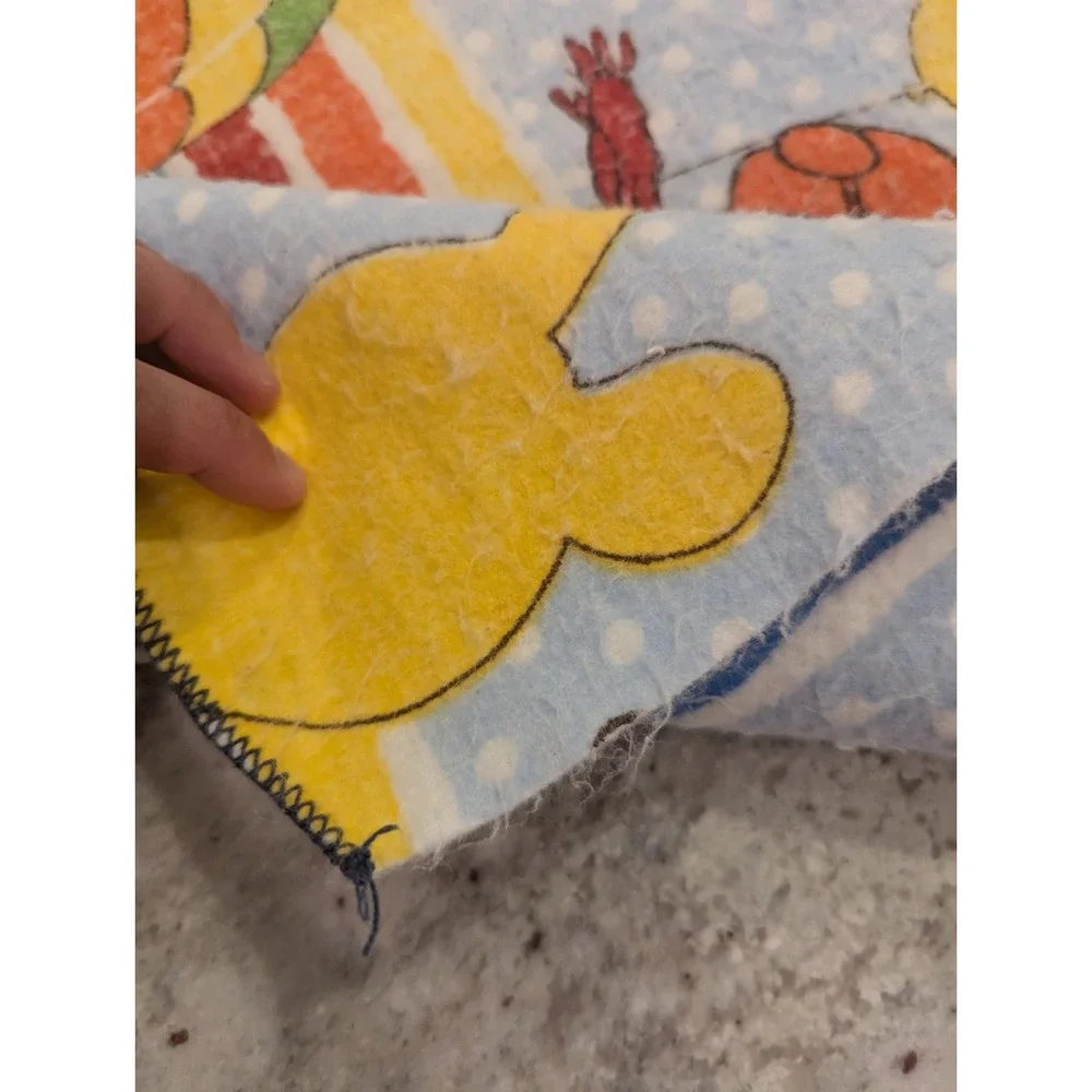 VTG Peanuts  Snoopy Charlie Brown 70s Twin Bed Blanket w/ Hot Air Balloons‎ READ